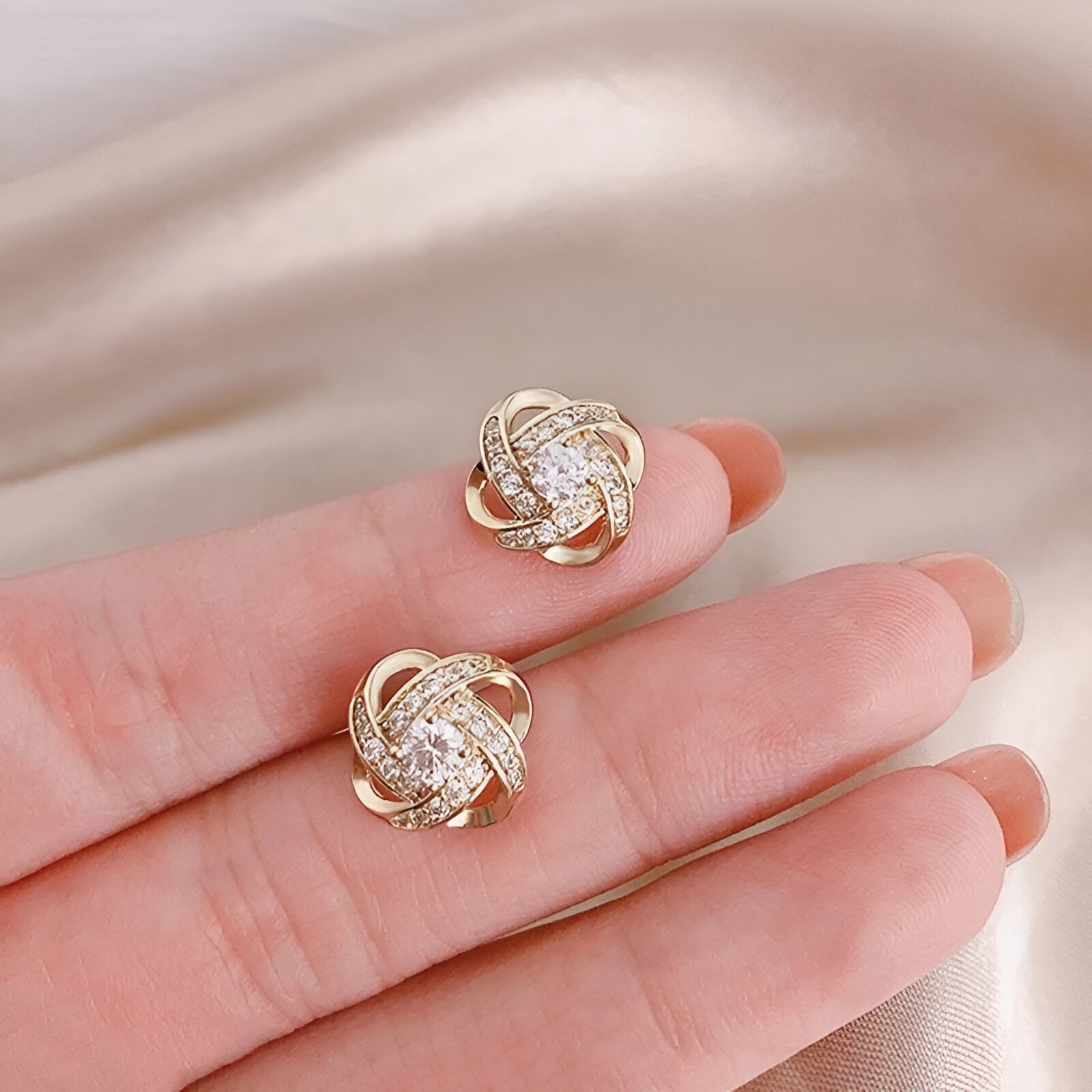 Lustreé | Zircon Stud Earrings