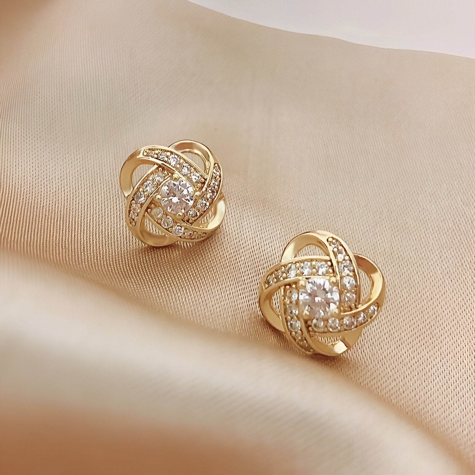 Lustreé | Zircon Stud Earrings