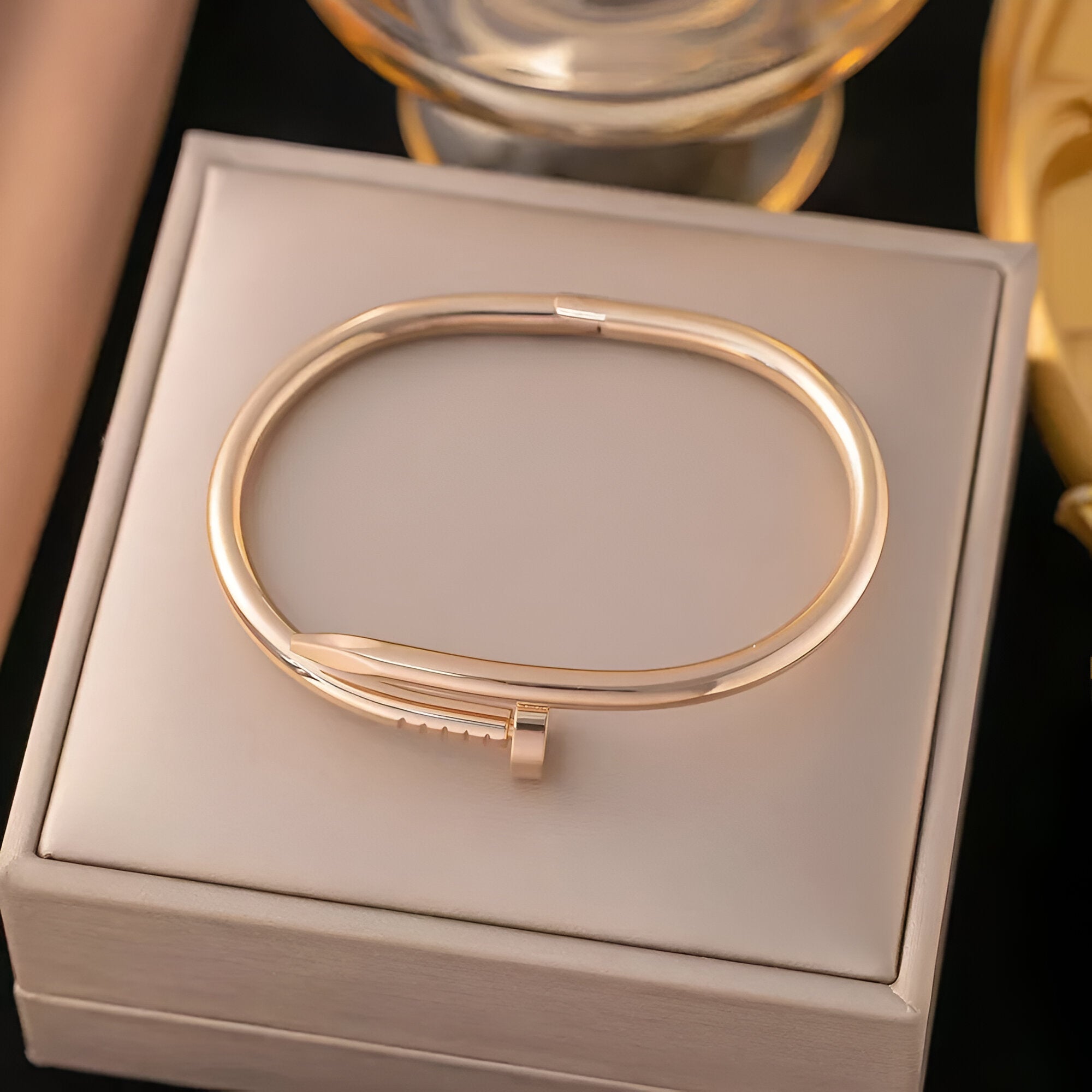 Lustreé | Curved Nail Bangle