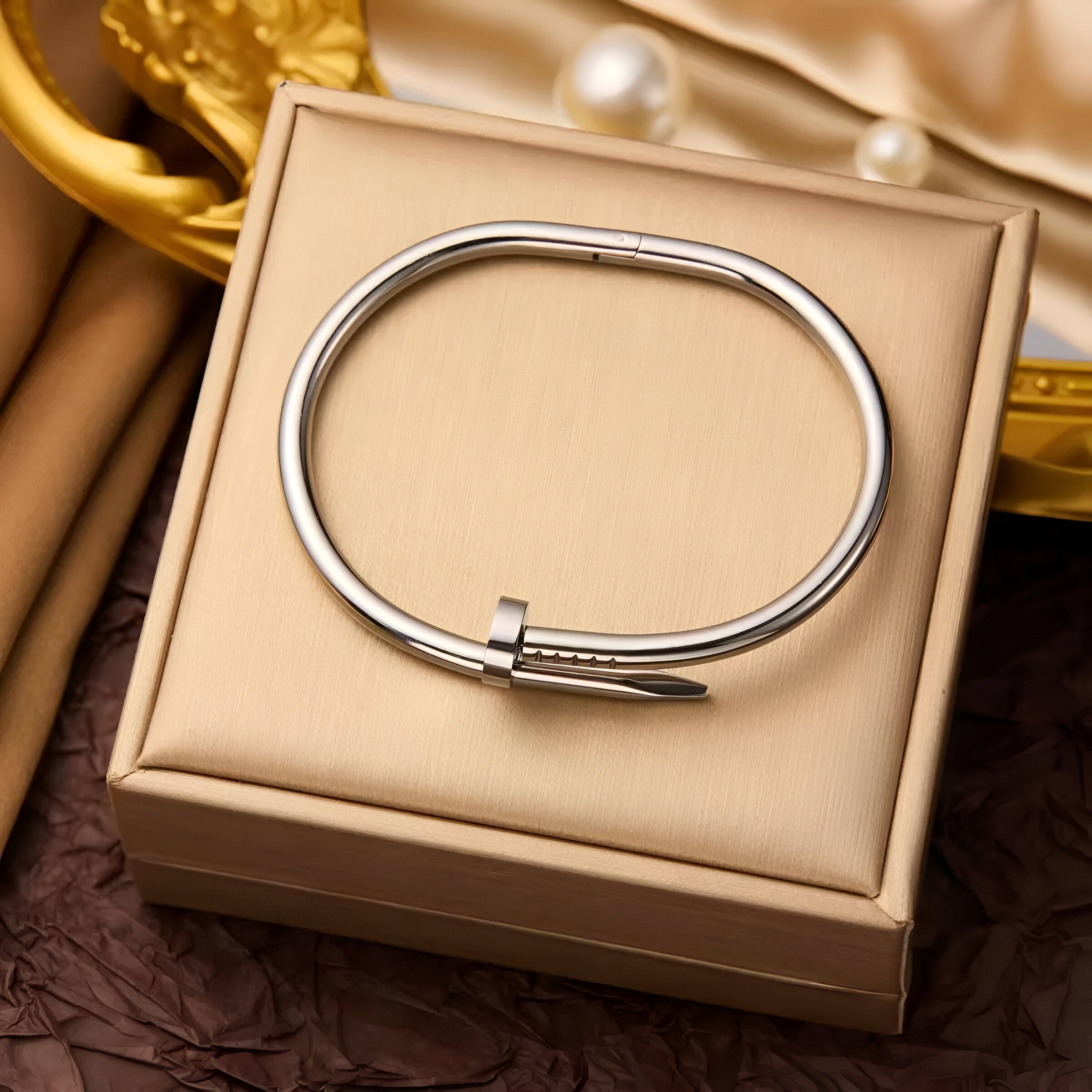 Lustreé | Curved Nail Bangle