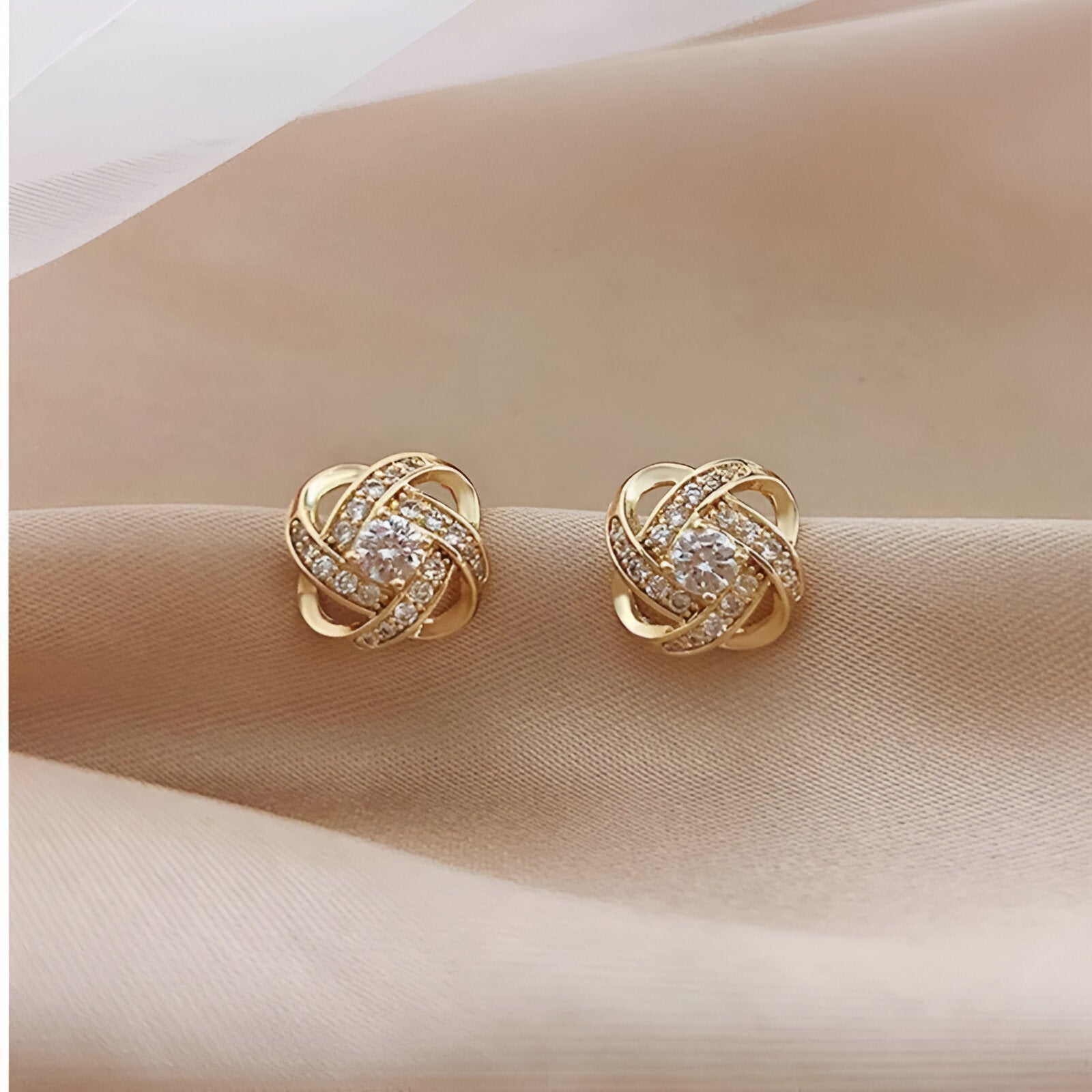 Lustreé | Zircon Stud Earrings